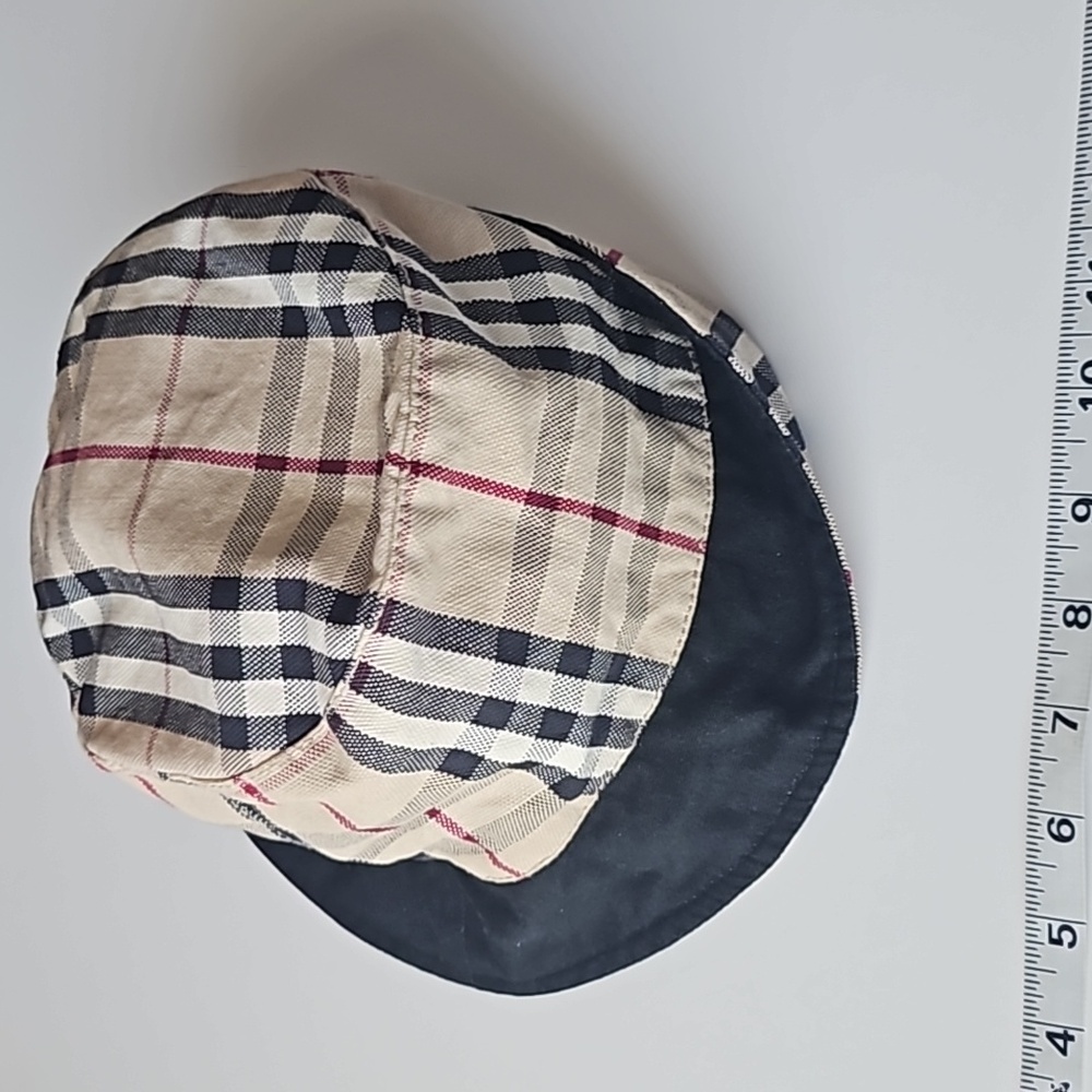 Burberry  bucket hat